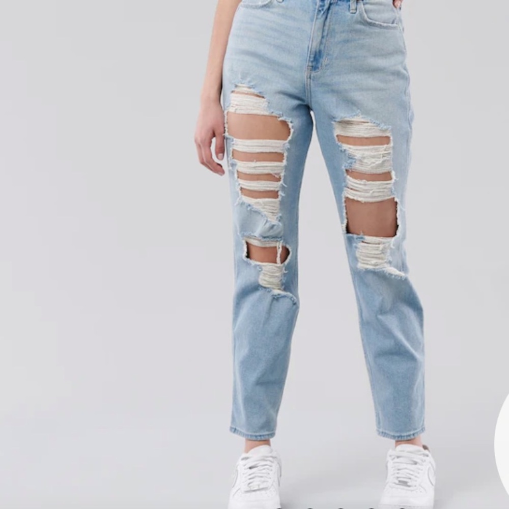 Hollister Ultra High Rise Mom Jean Sz 27 (5R)